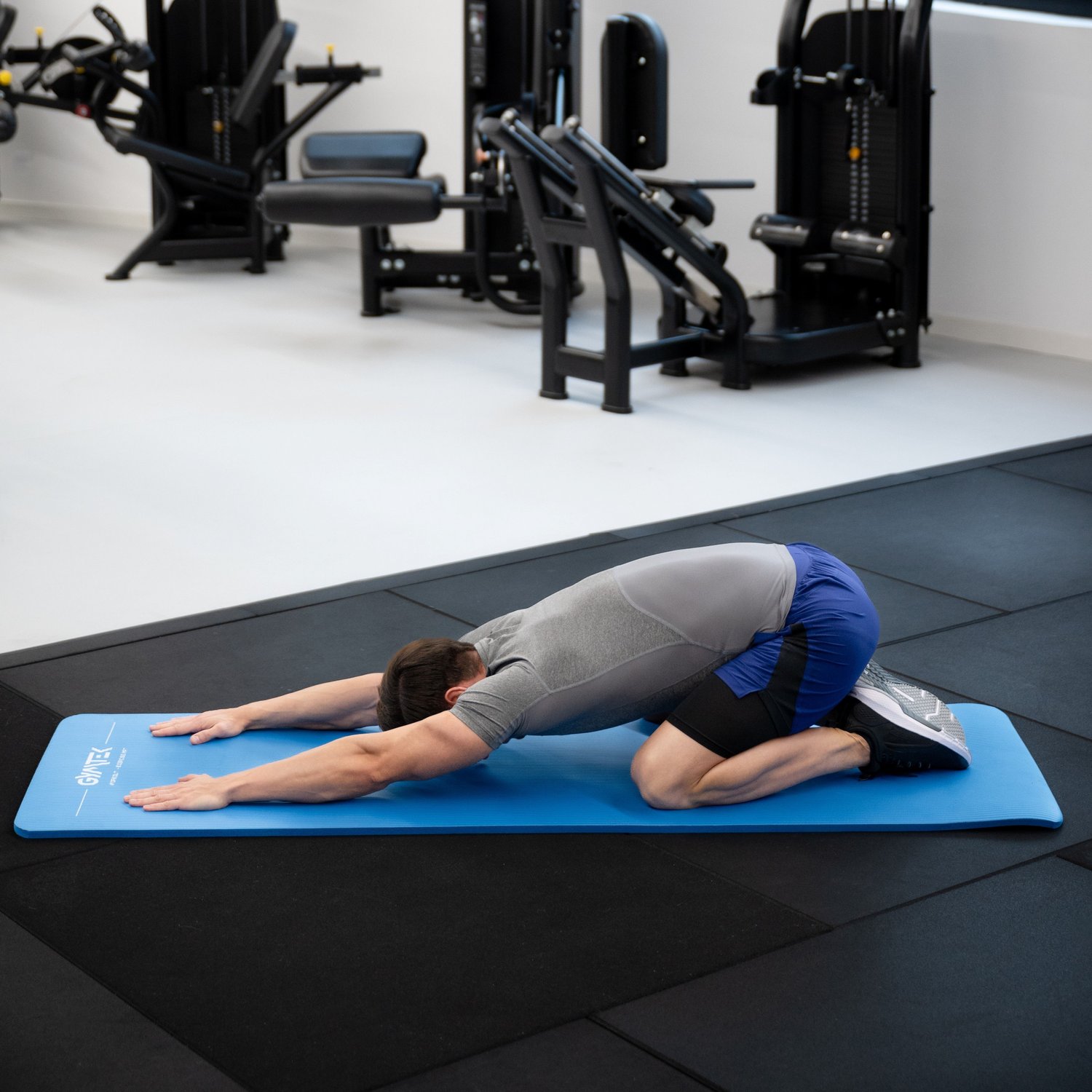 Килимок (мат) для фітнесу та йоги Gymtek NBR 1,5см голубий — мініатюра 6