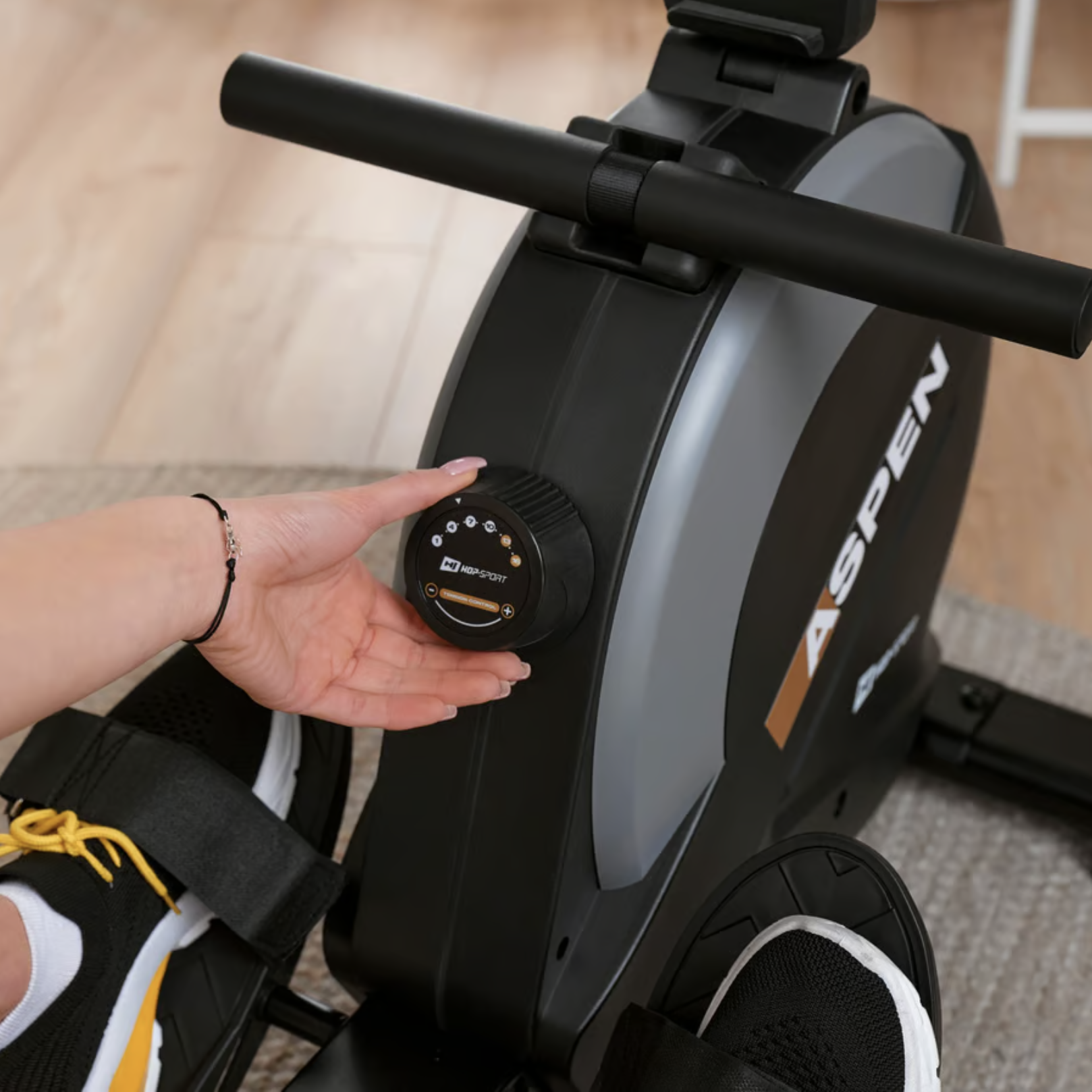 Гребний тренажер Hop-Sport HS-080R Aspen магнітний чорно-золотистий — мініатюра 9