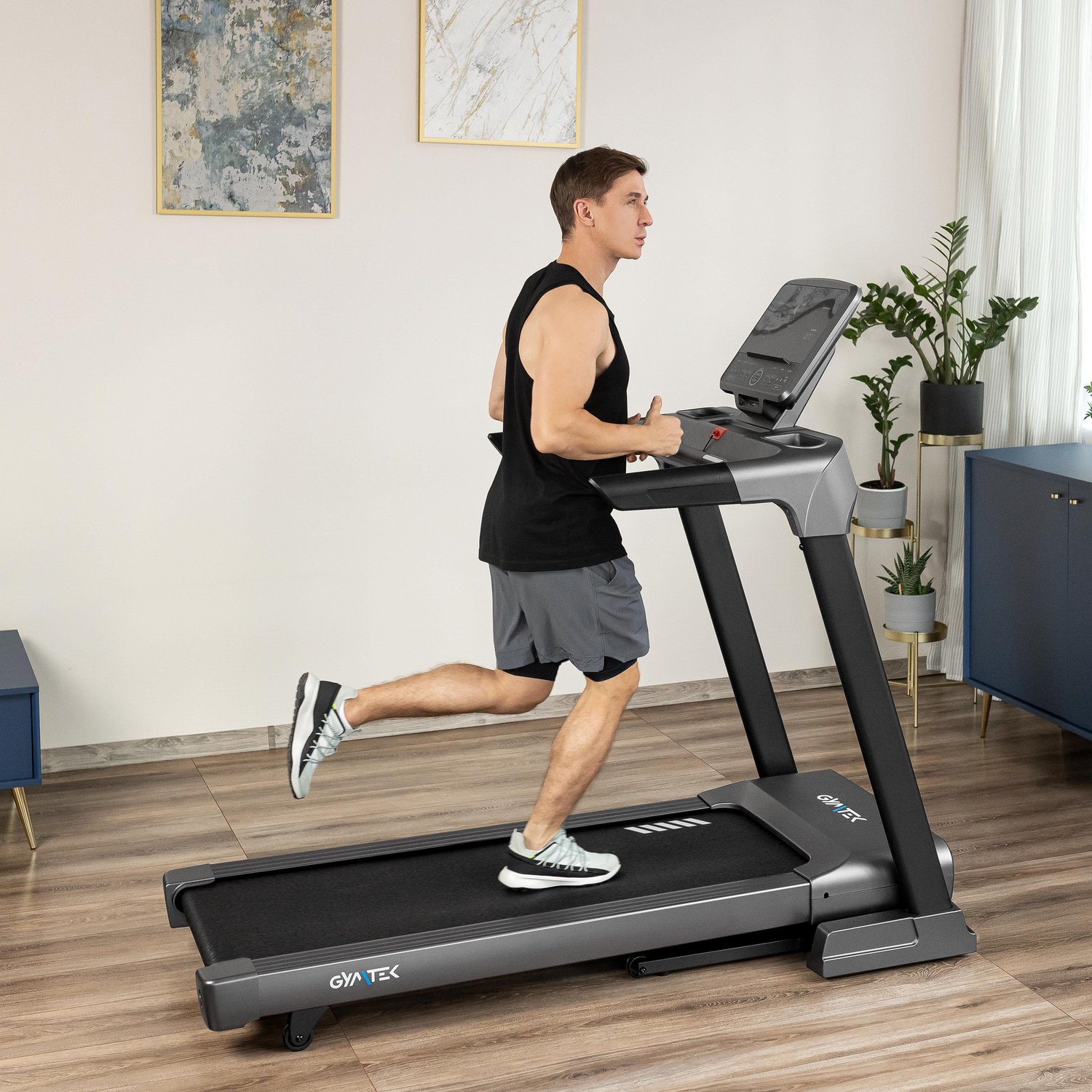 Бігова доріжка GYMTEK XT850 — фото 3