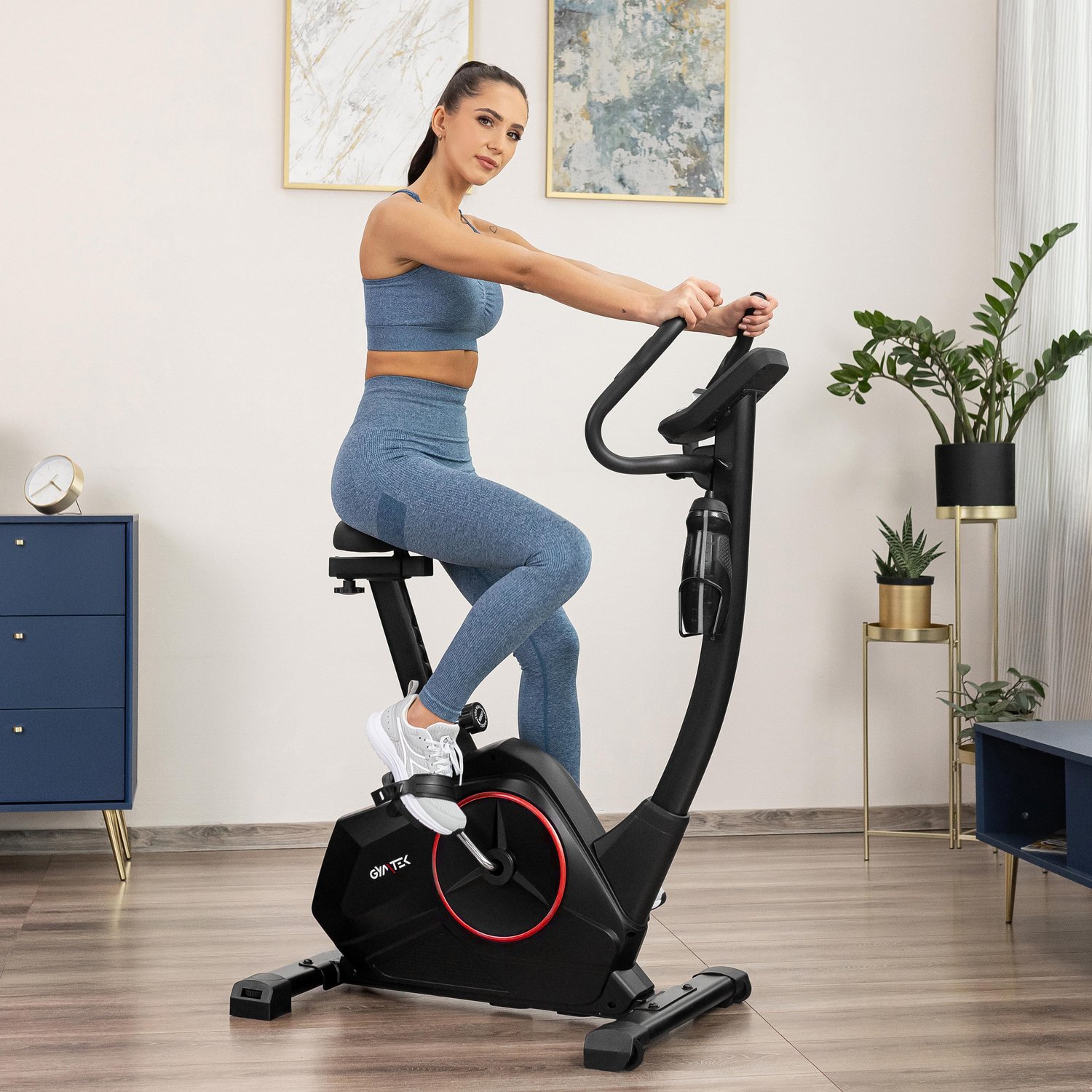 Велотренажер Gymtek XB4000 iConsole+ електромагнітний червоний — фото 3